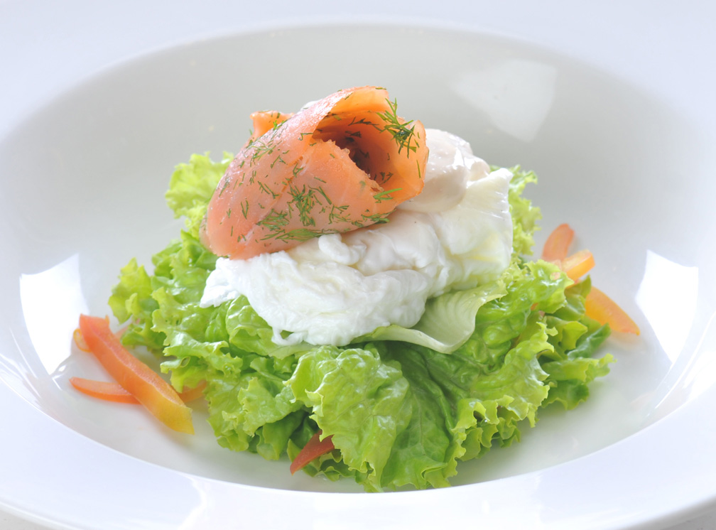 Smoked Salmon and Poached Egg Salad