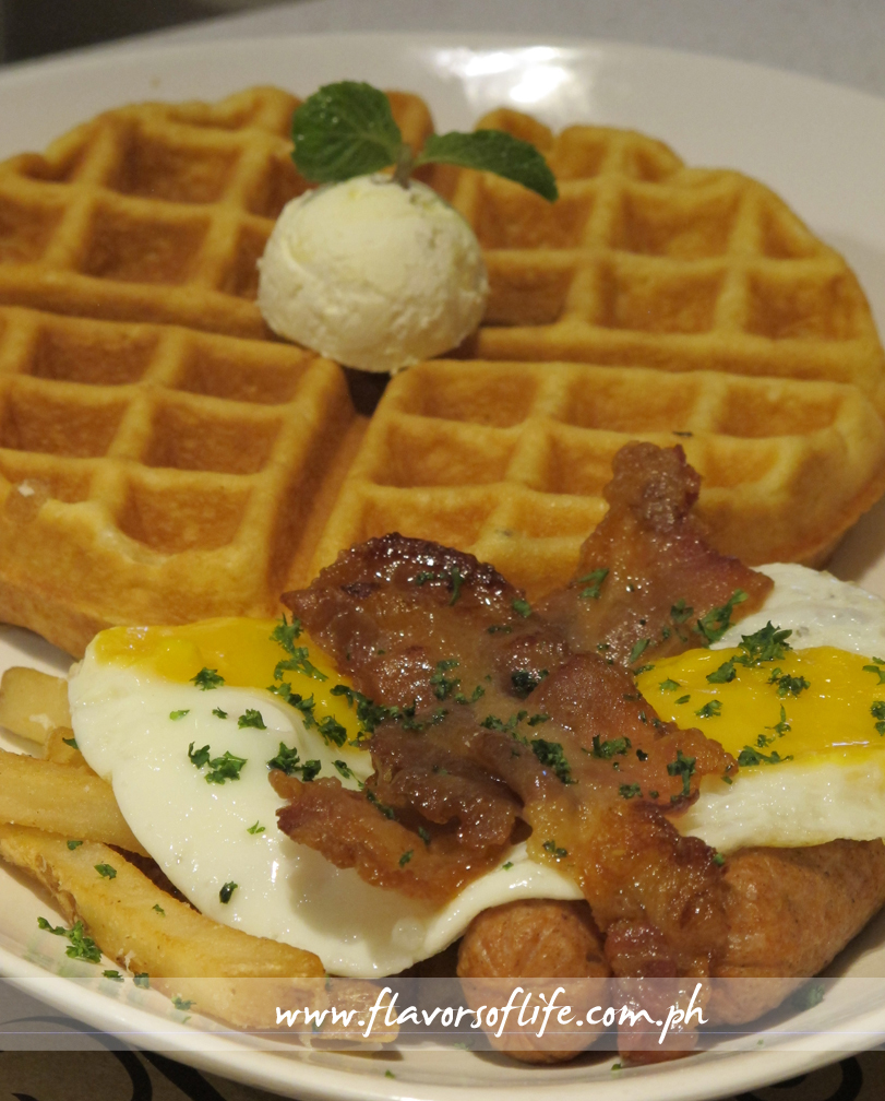 Maple Big Breakfast - with Waffle