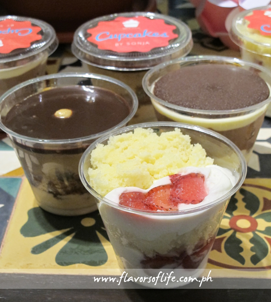 Cake Cups (Cupcakes by Sonja)