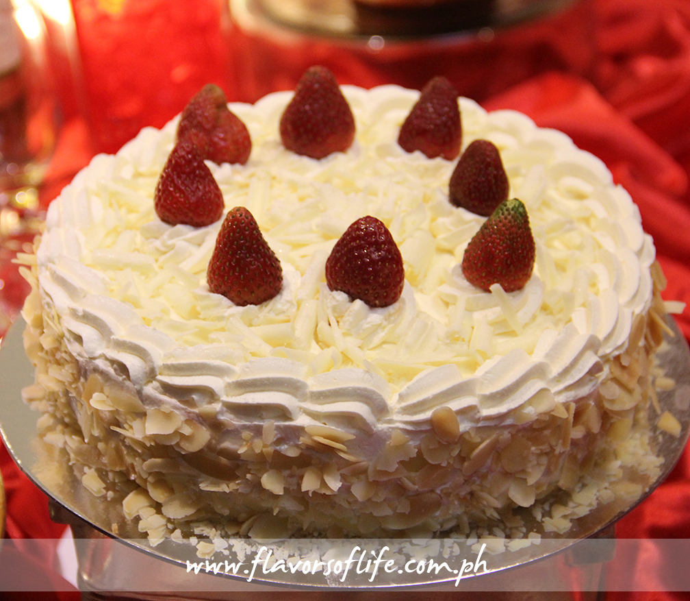 White Chocolate and Strawberry Mousse Obsession (Cravings)