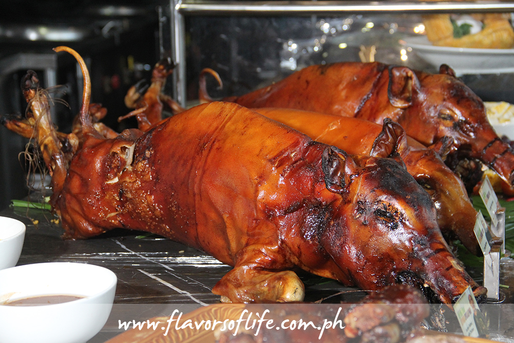 Lechon at the carving station