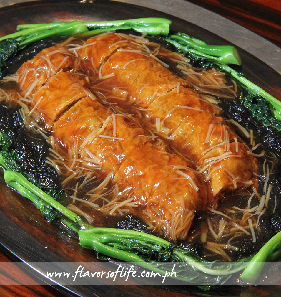 Bean Curd Sheet Rolls with Vegetables in Dried Scallop Sauce